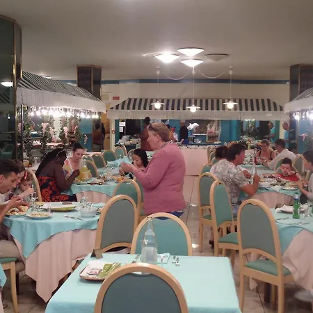 מלון Ambasciatori Palace 4*